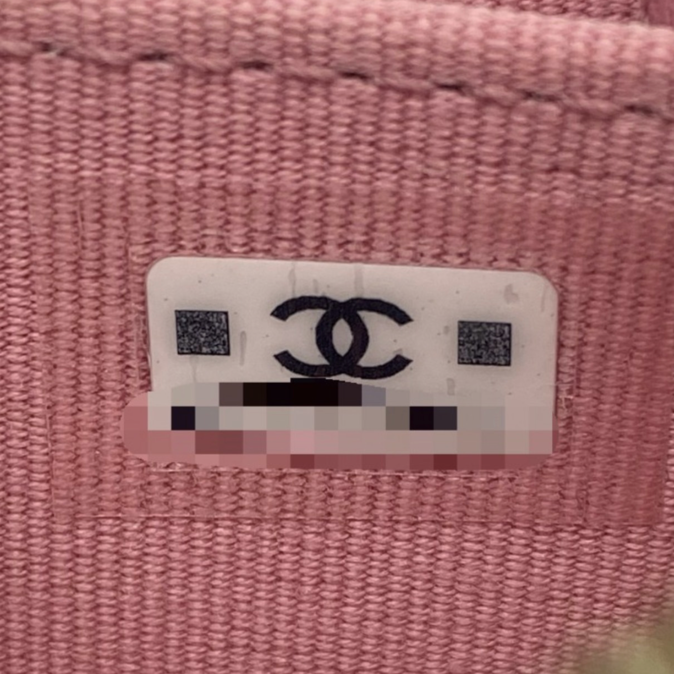 Chanel-Zipped-Card-Case-12