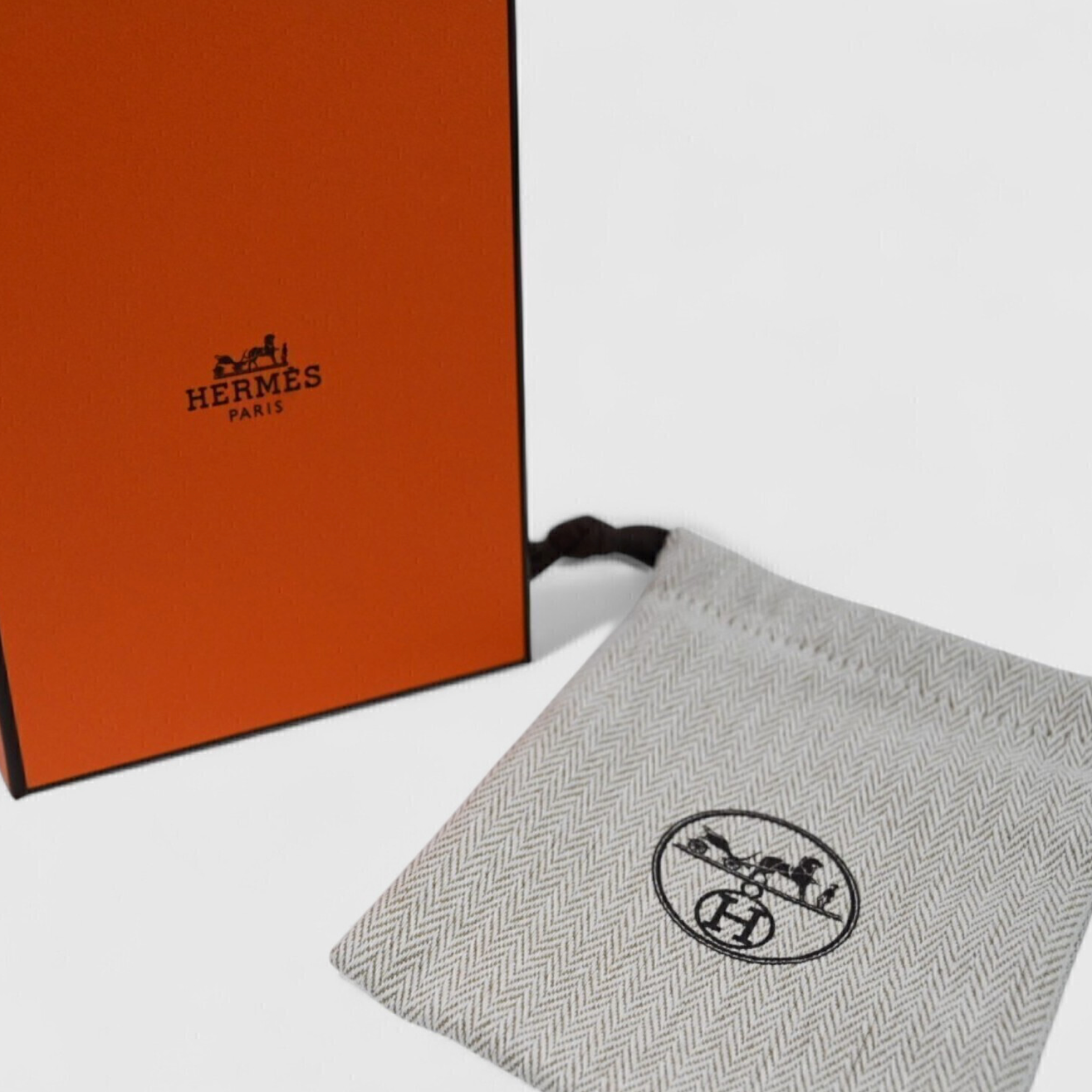 HERMES-Mini-Pop-H-Pendant-05