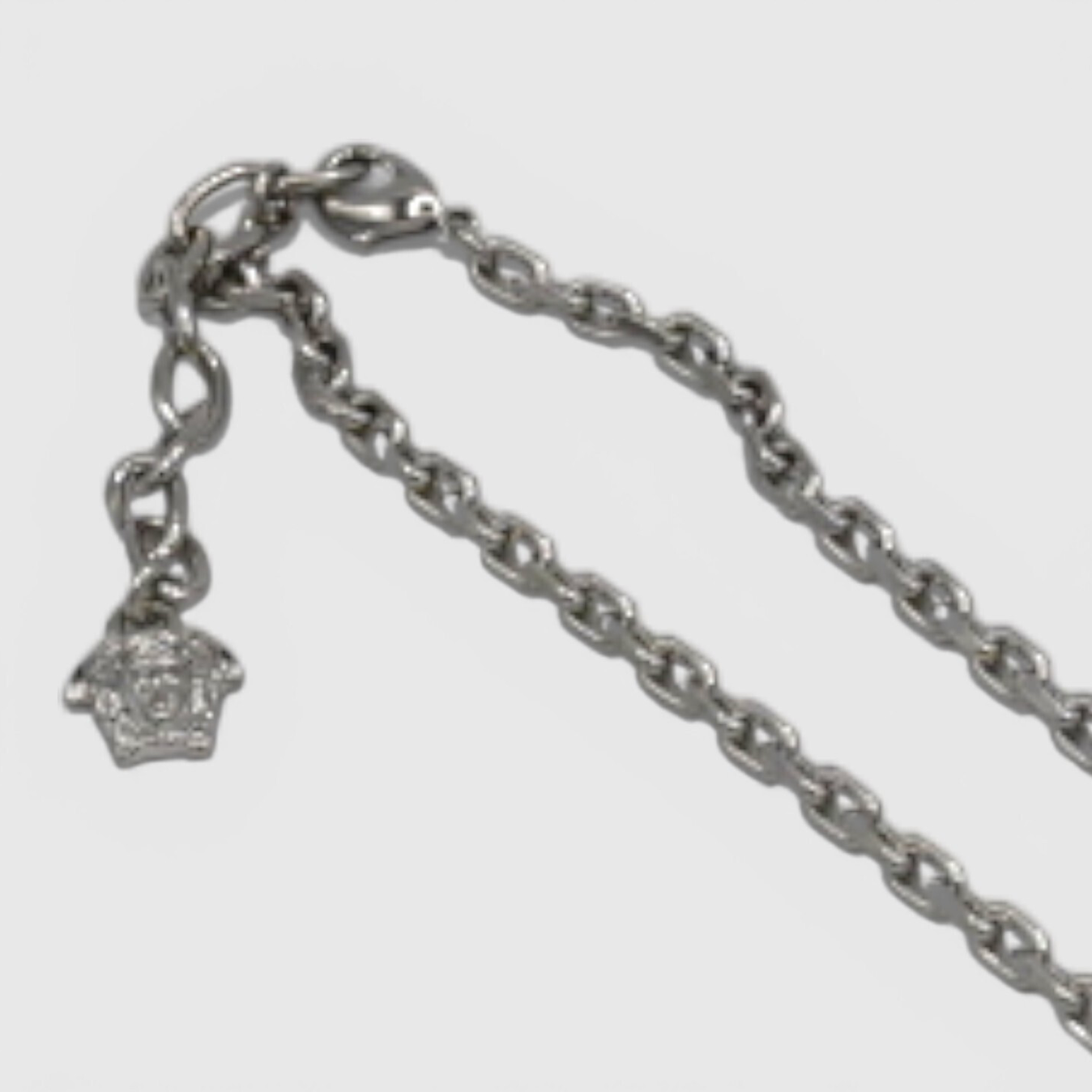 Versace-Greca-Necklace-07