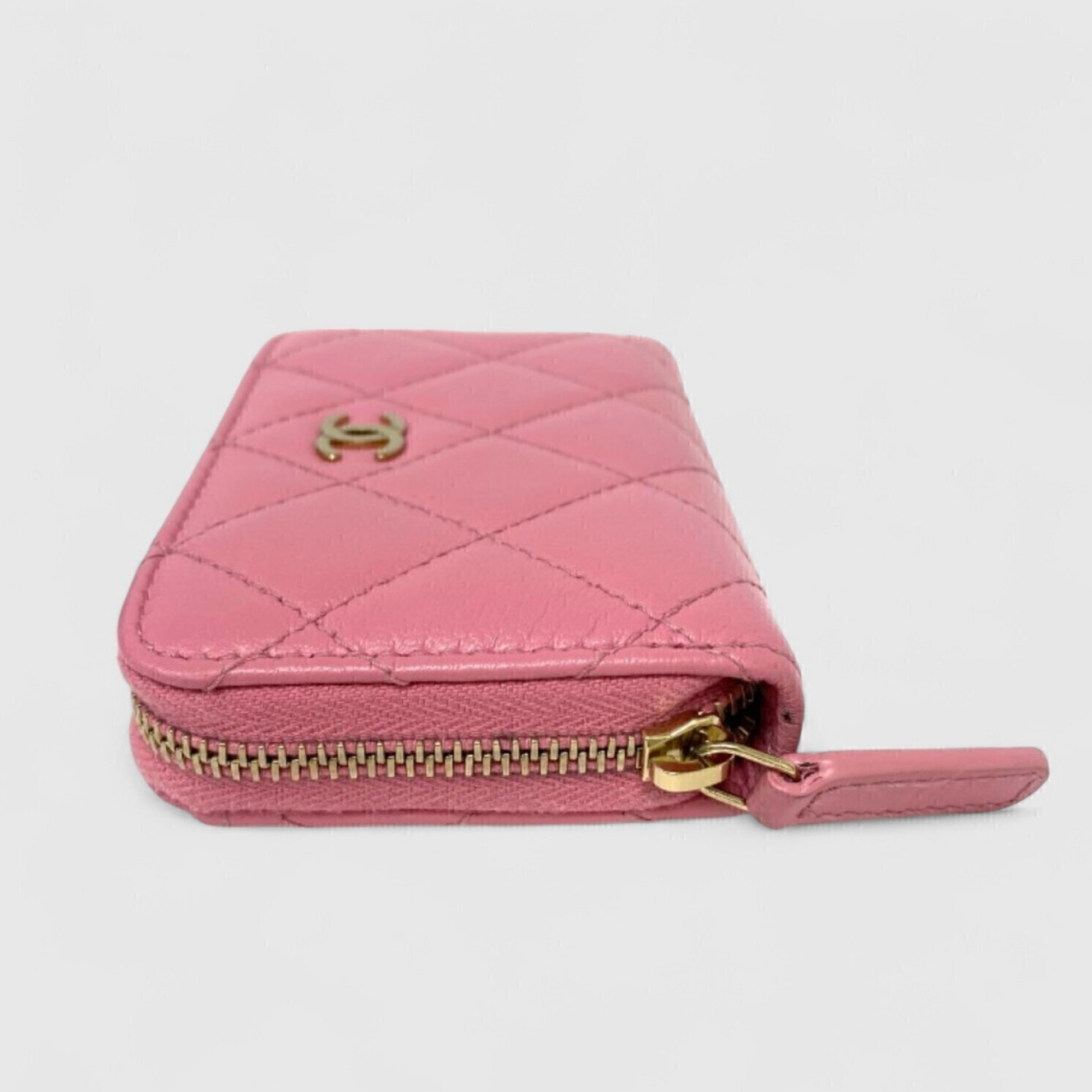Chanel-Zipped-Card-Case-05