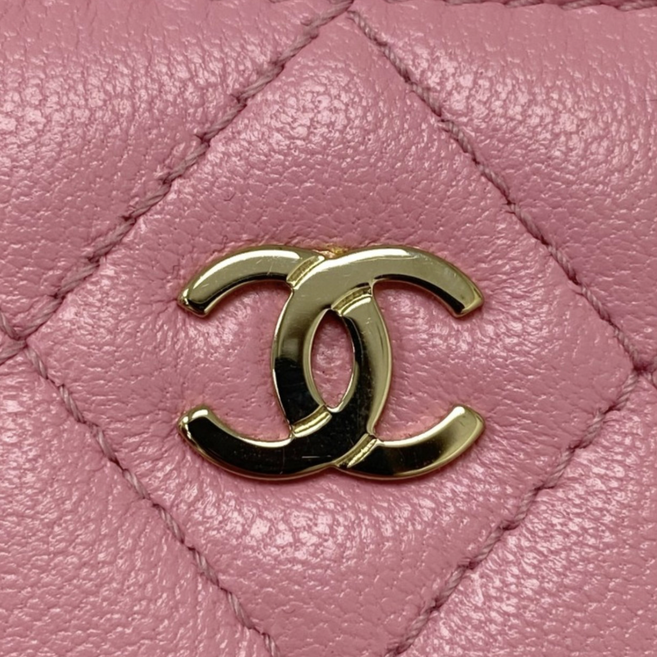 Chanel-Zipped-Card-Case-10