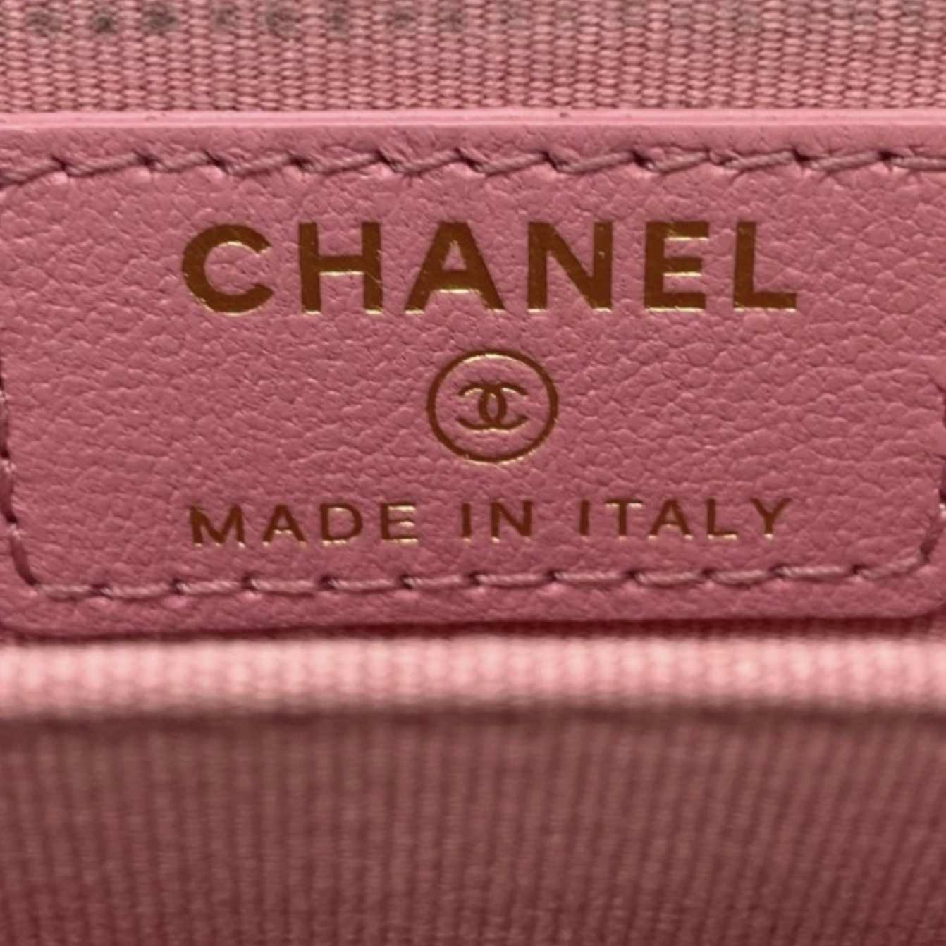 Chanel-Zipped-Card-Case-11