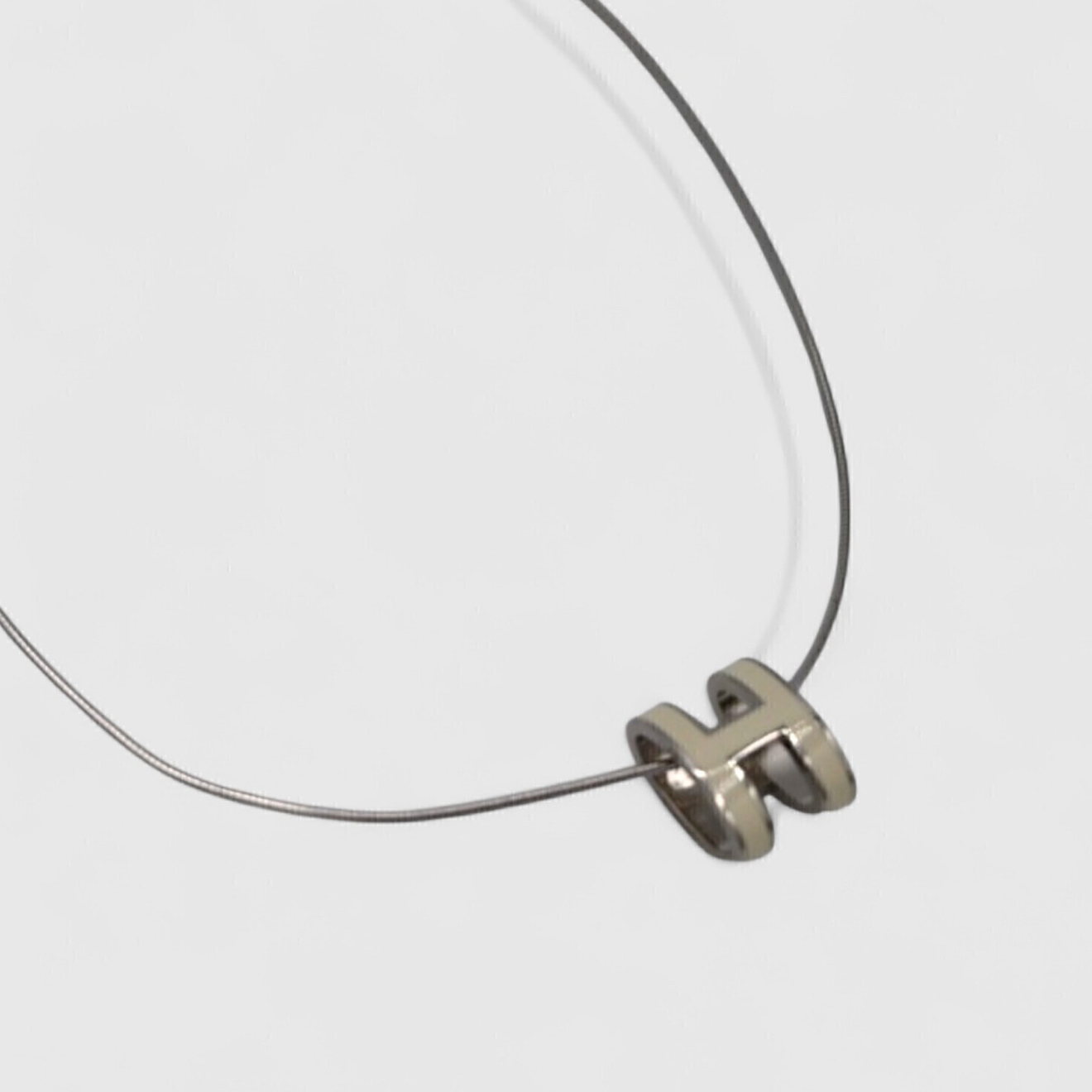 HERMES-Mini-Pop-H-Pendant-01