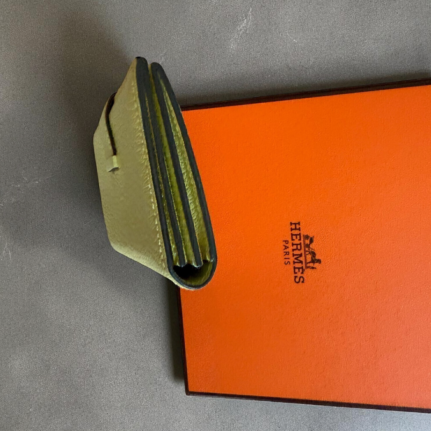 Hermes-Mysore-Goatskin-Card-Case-04