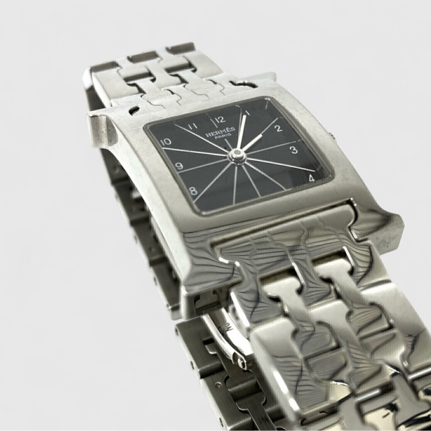 Hermes-Stainless-Steel-Quartz-Watch-08
