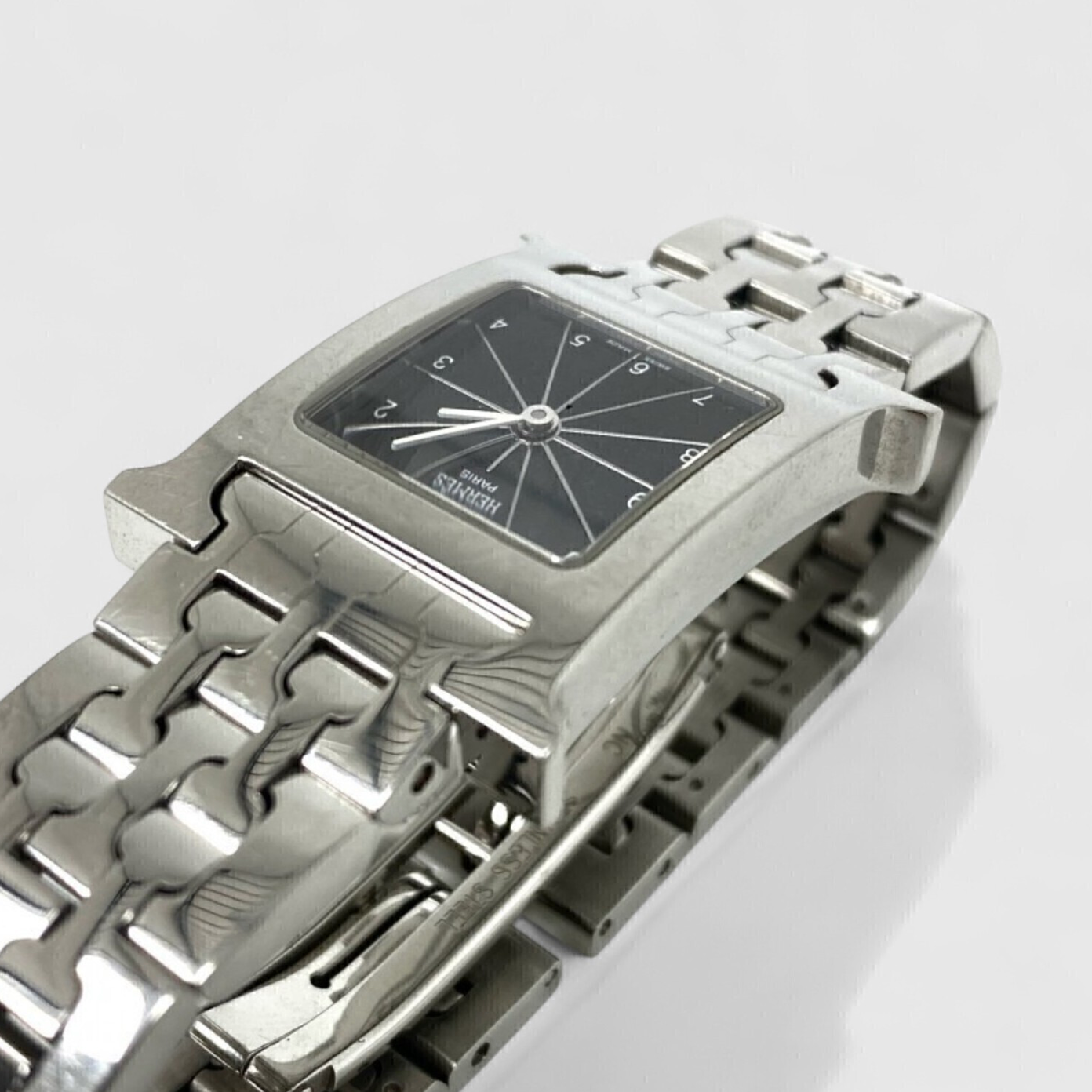 Hermes-Stainless-Steel-Quartz-Watch-09
