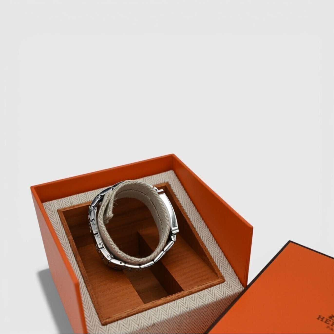 Hermes-Stainless-Steel-Quartz-Watch-17