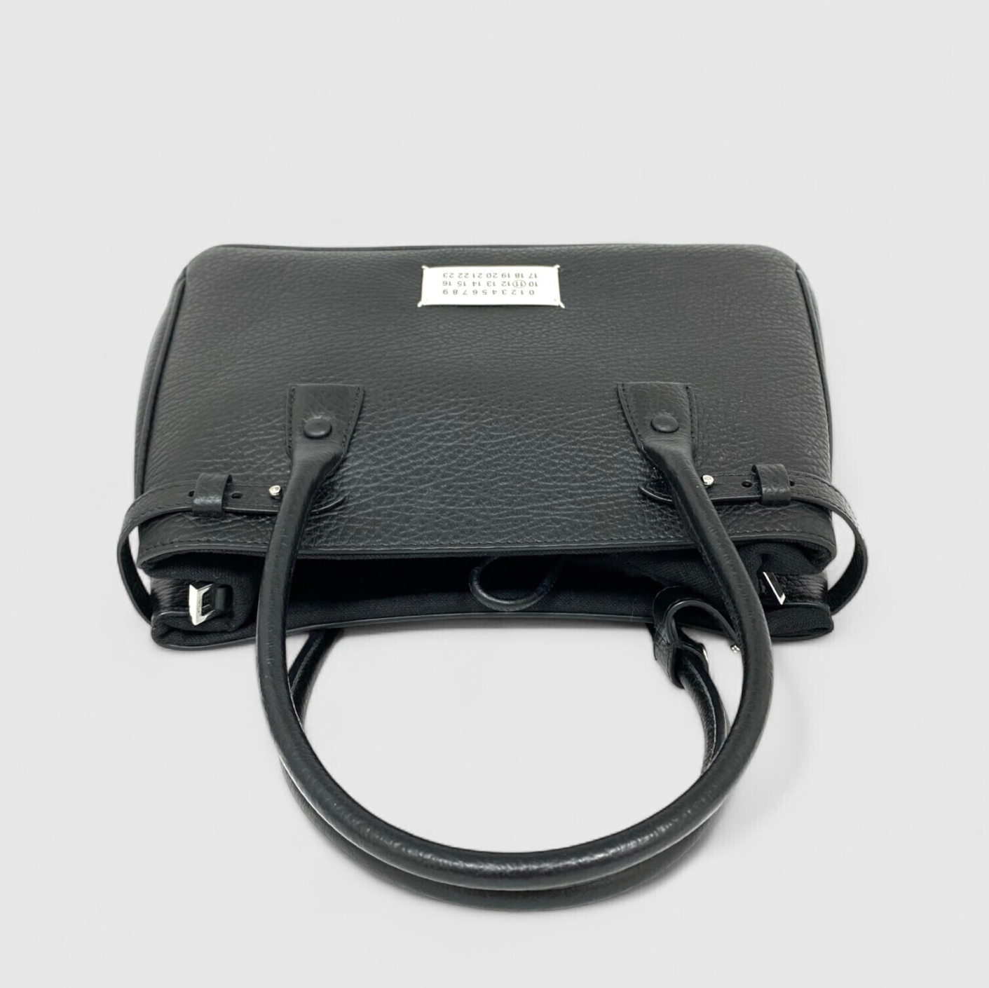 Maison-Margiela-Black-Calfskin-5AC-2Way-Bag-08
