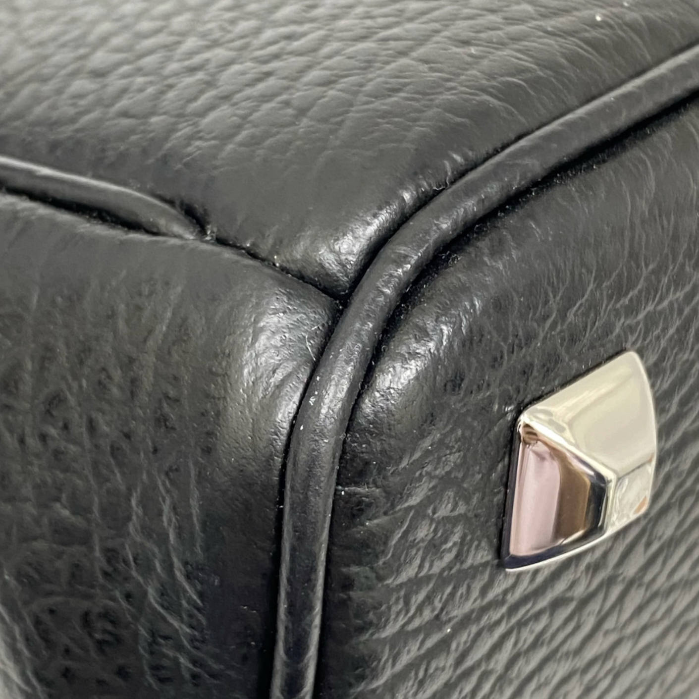 Maison-Margiela-Black-Calfskin-5AC-2Way-Bag-12