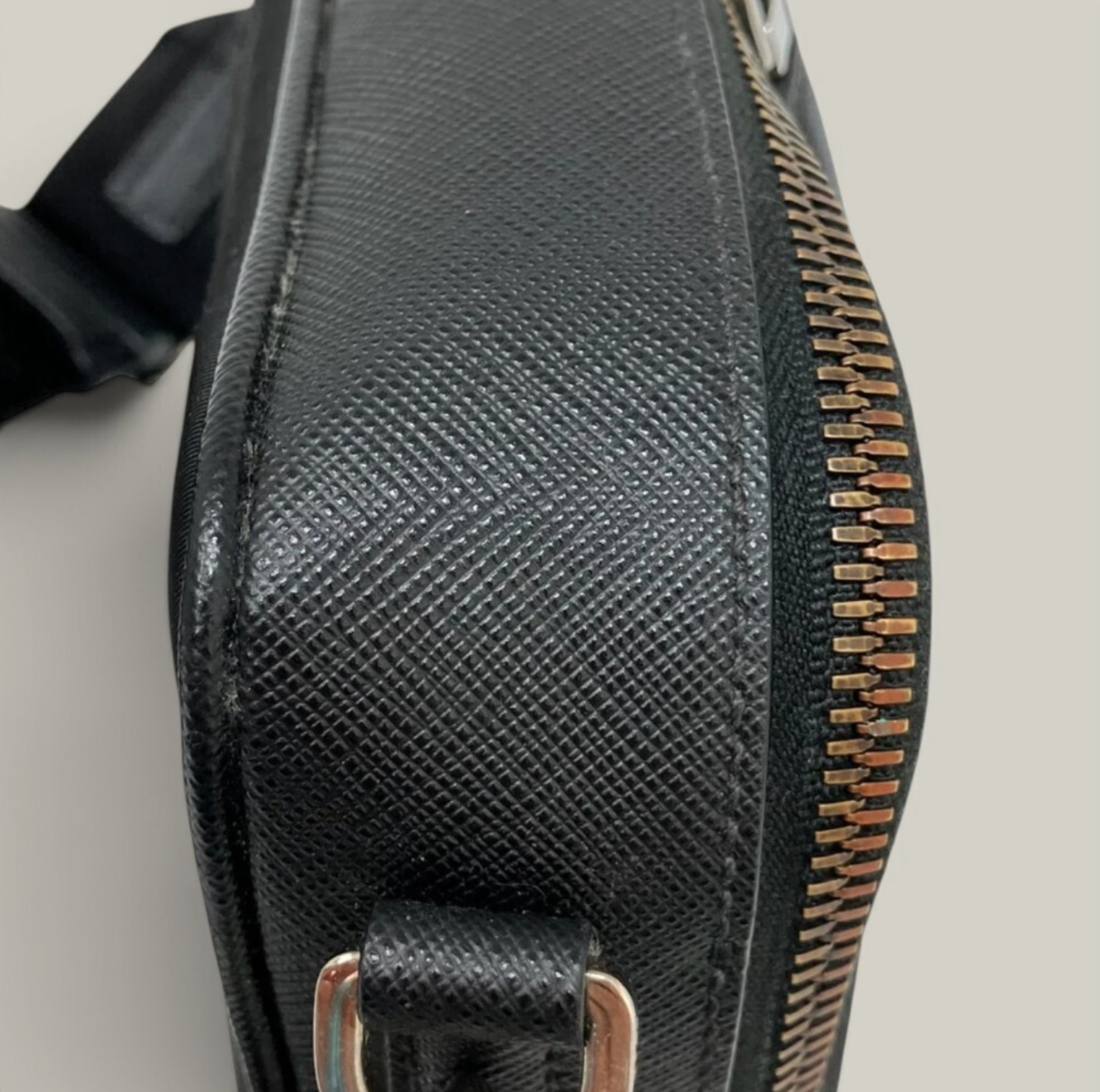 PRADA (プラダ) 黒 ナイロン ショルダーバッグ 2VH070 中古品【ランクA】
