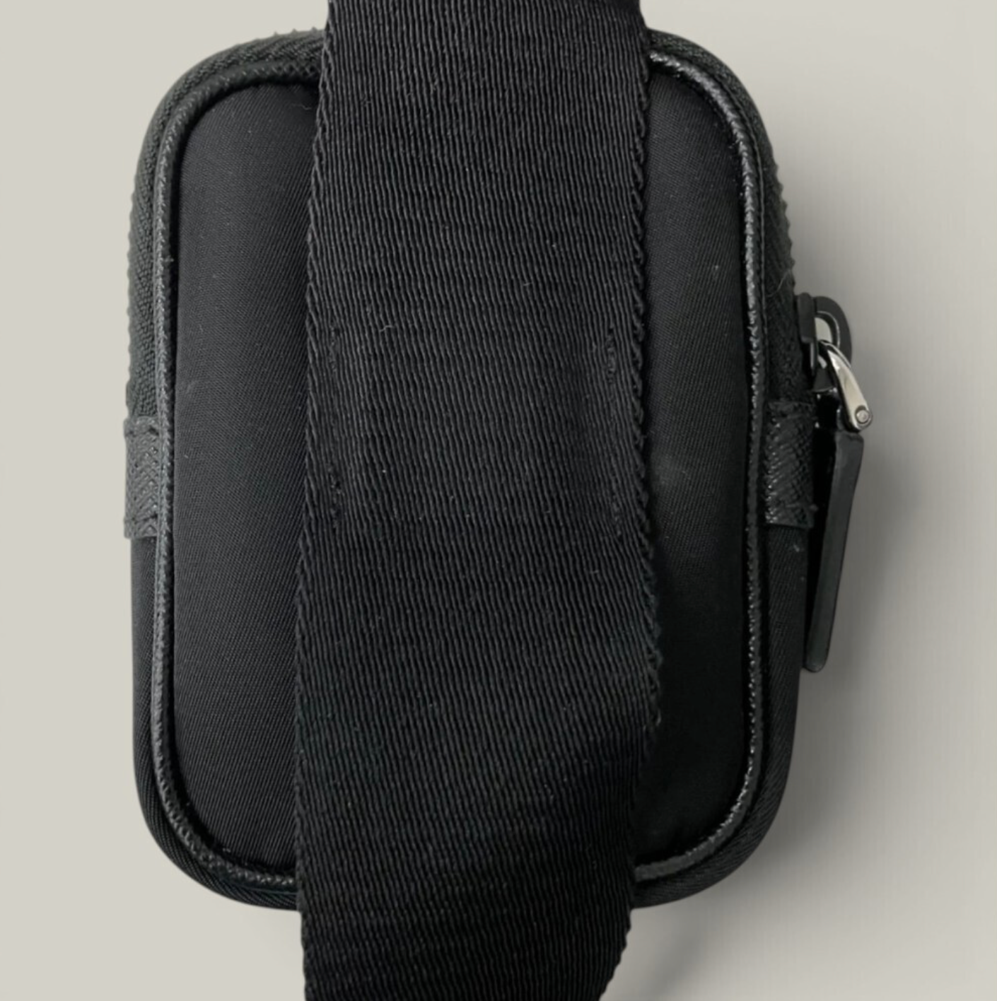 PRADA (プラダ) 黒 ナイロン ショルダーバッグ 2VH070 中古品【ランクA】