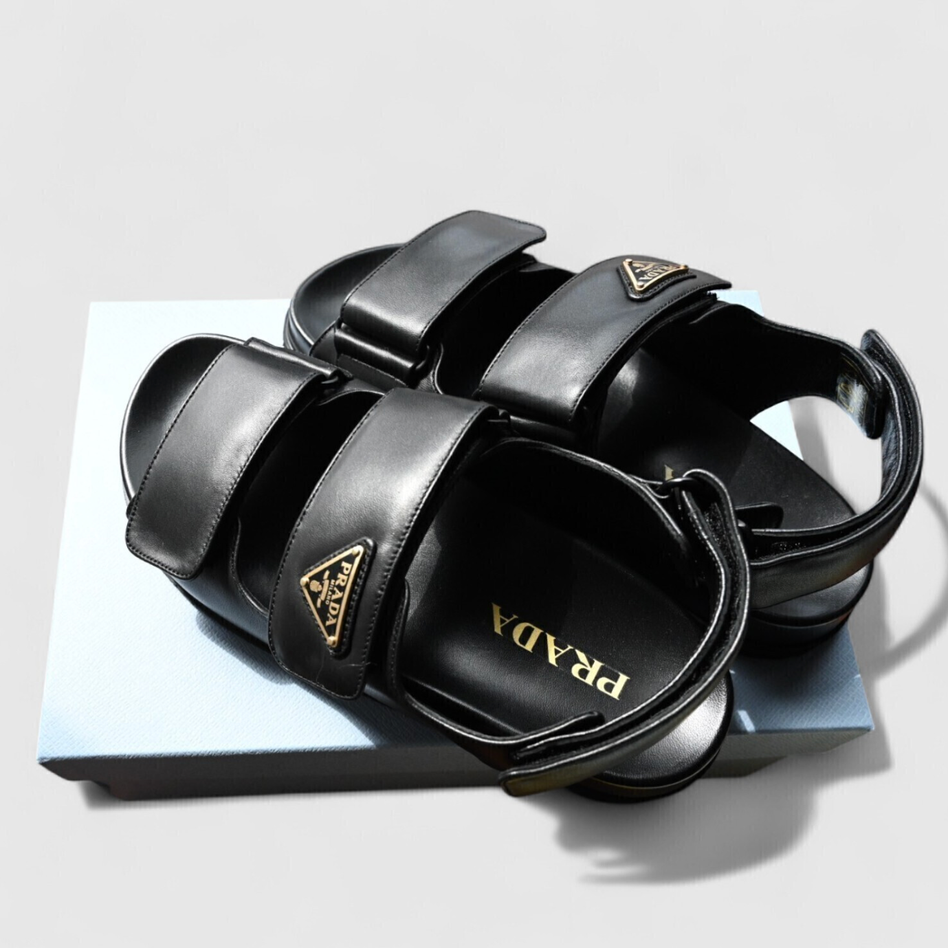 Prada-Fussbett-Lamb-Leather-Sandals-03