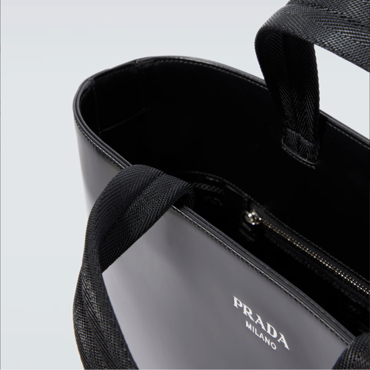 Prada-Leather-Tote-Bag-03