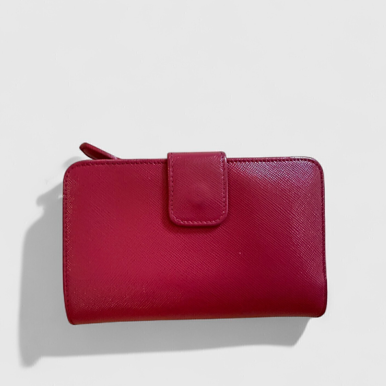 Prada-Saffiano-Leather-Bi-Fold-Wallet-01