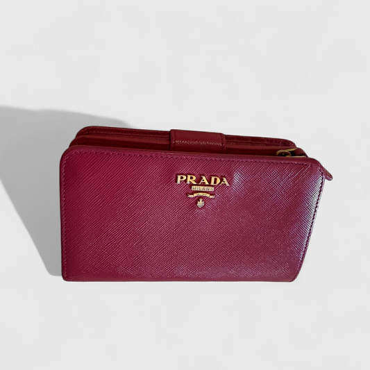 Prada-Saffiano-Leather-Bi-Fold-Wallet-08