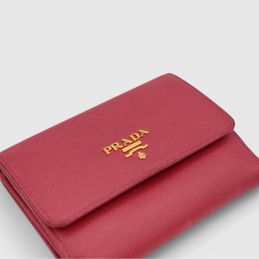 Prada-Saffiano-Leather-Bi-Fold-Wallet-10