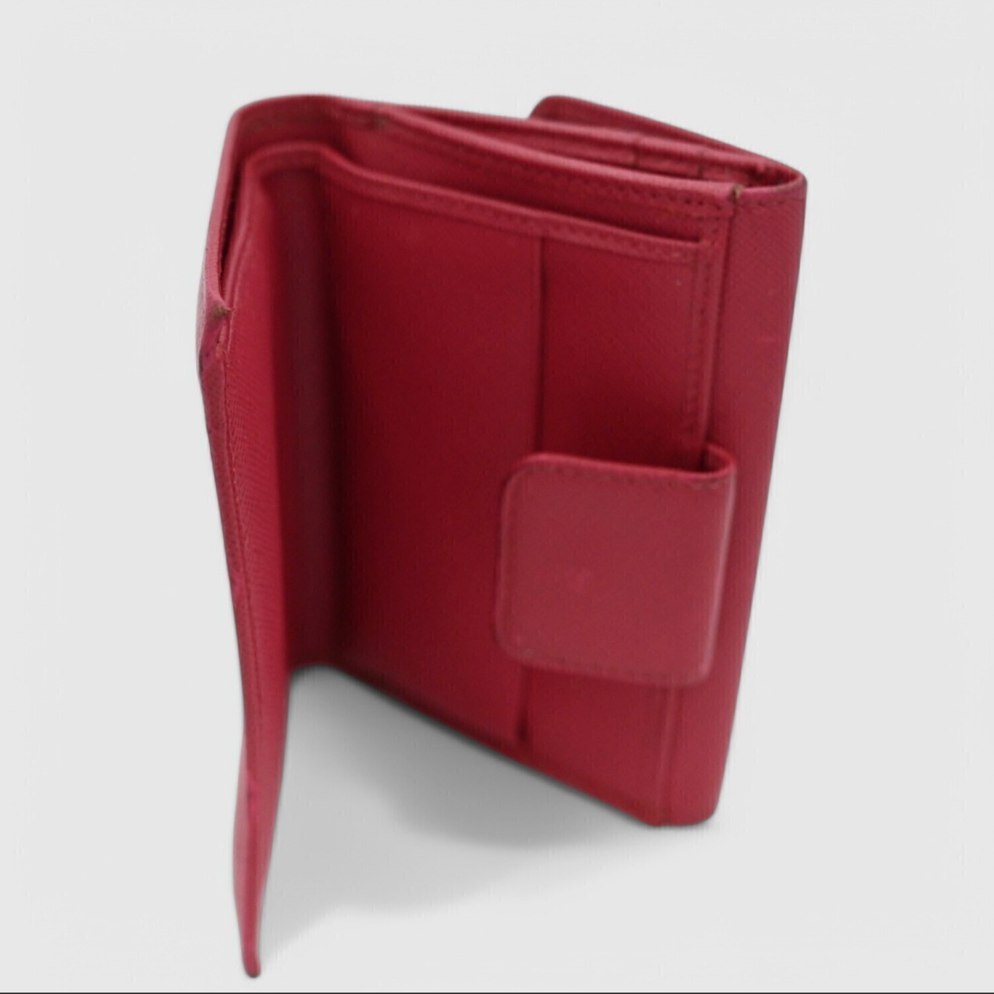 Prada-Saffiano-Leather-Bi-Fold-Wallet-16