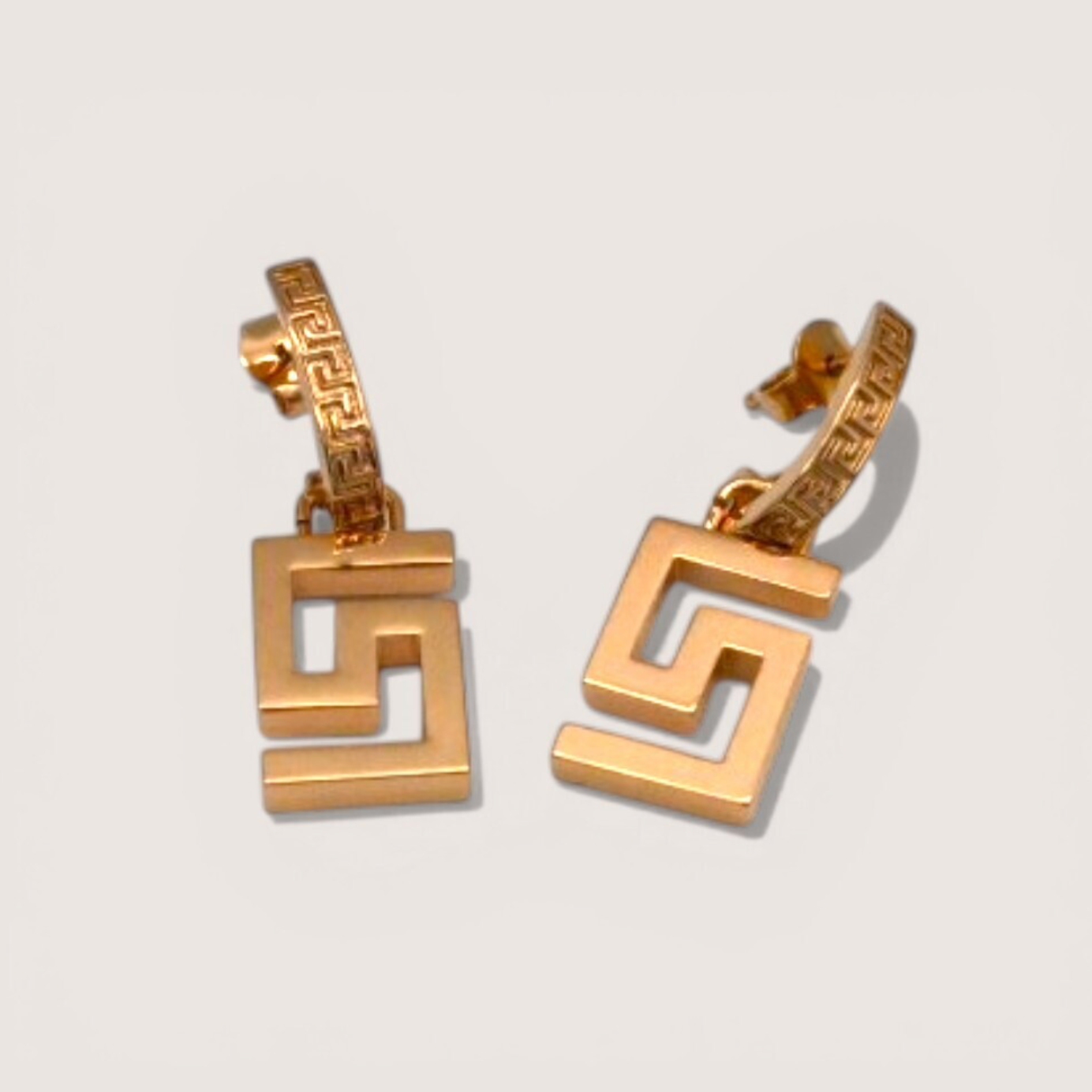 Versace-Greca-Earrings-Gold-02