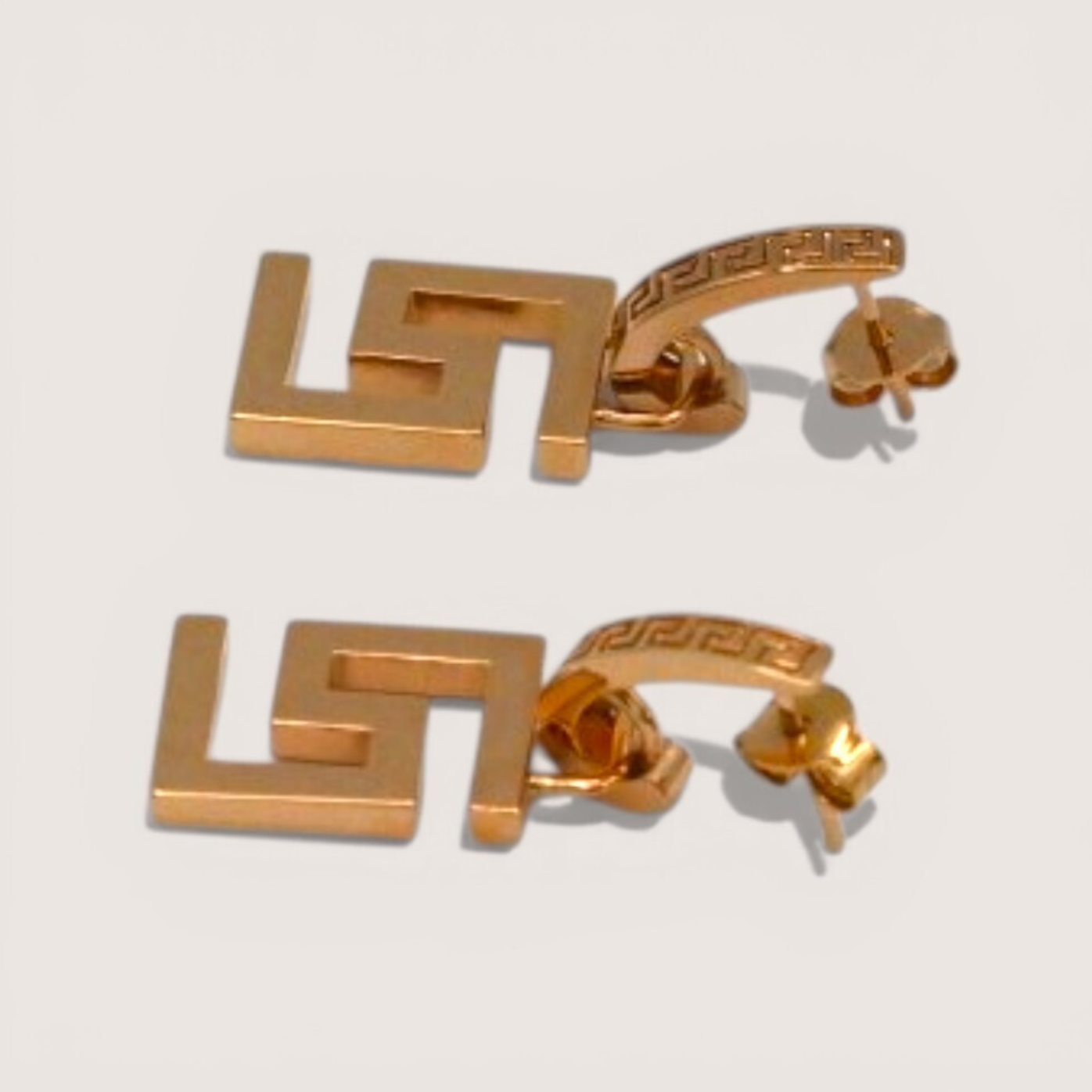 Versace-Greca-Earrings-Gold-04