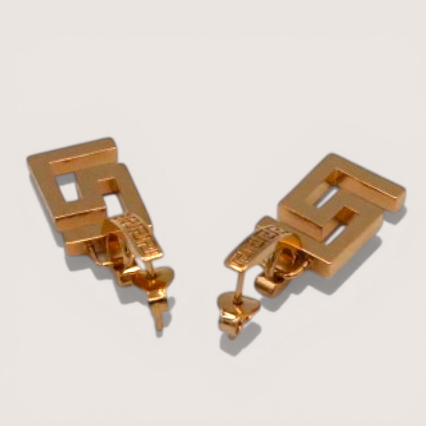 Versace-Greca-Earrings-Gold-05