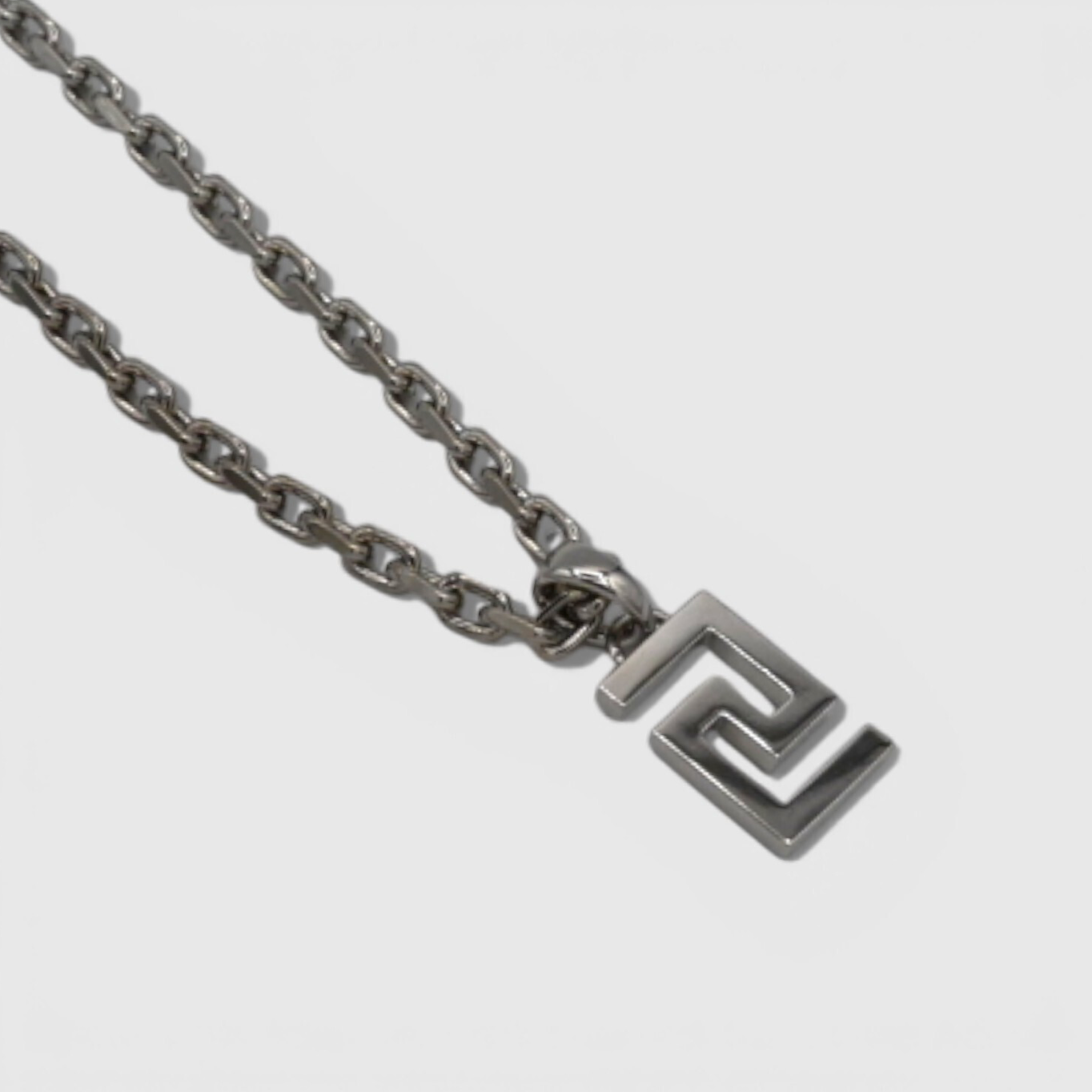Versace-Greca-Necklace-04