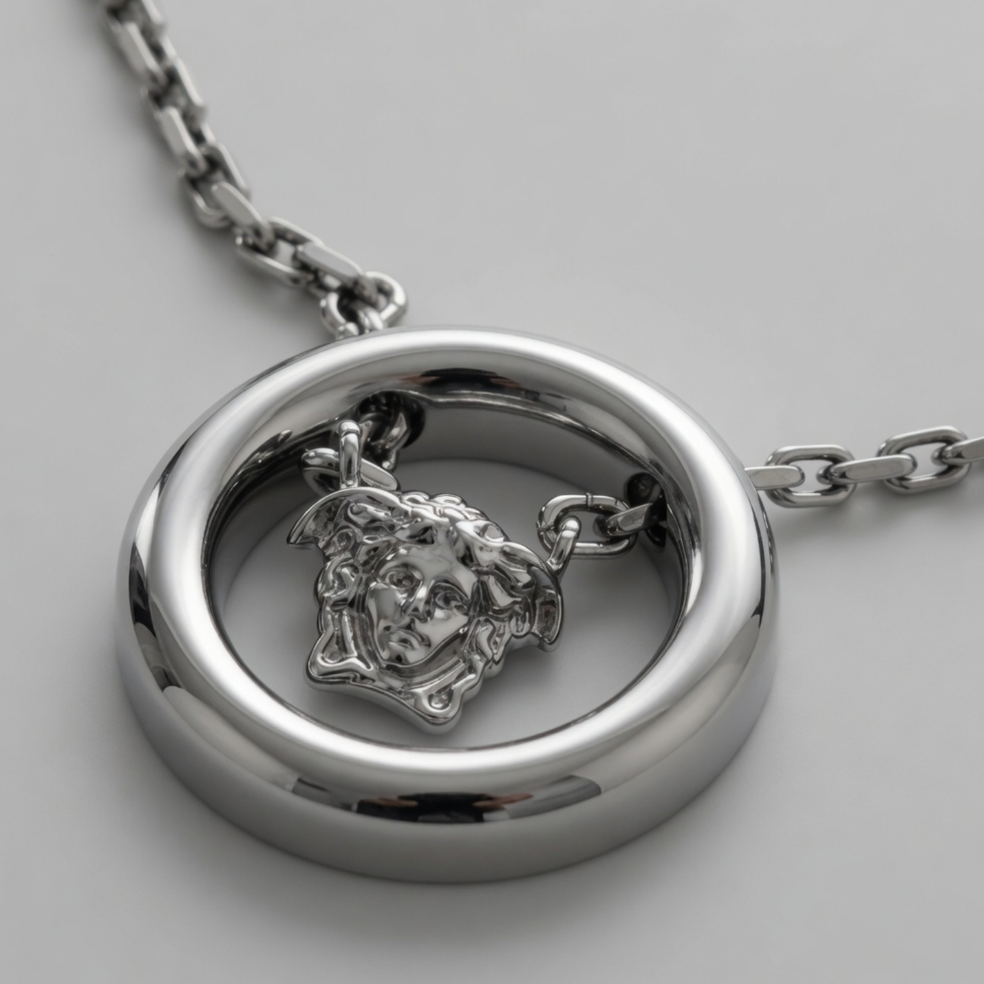 Versace-Greca-Necklace-Silver-01