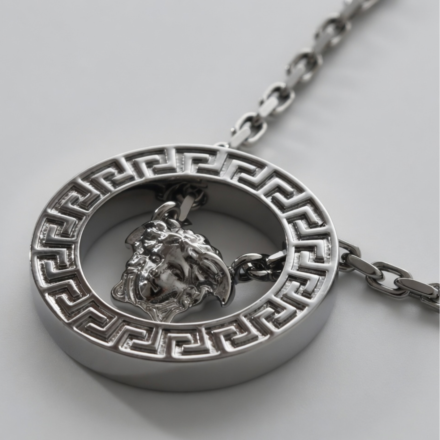 Versace-Greca-Necklace-Silver-04