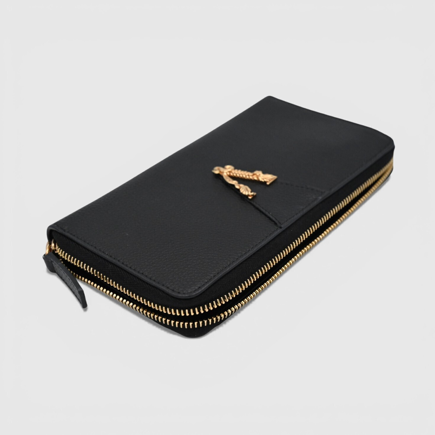 Versace-LetterV-Zip-Around-Long-Wallet-06