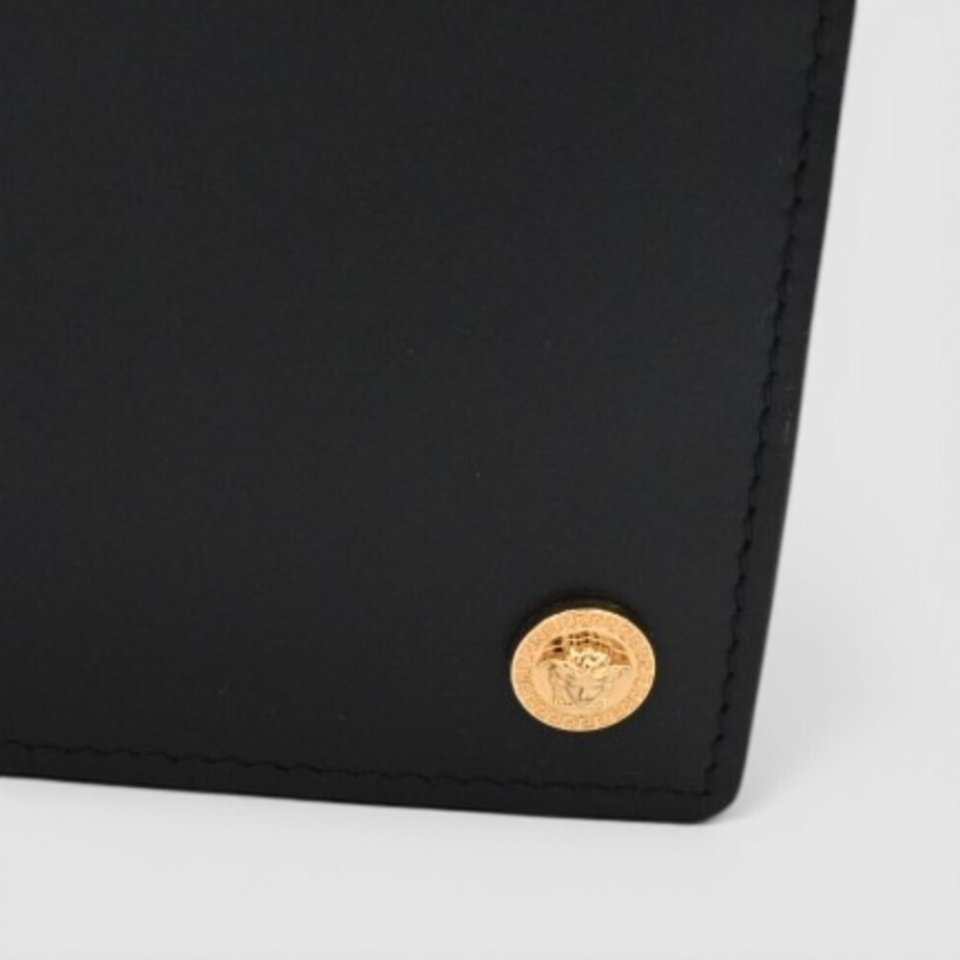 Versace-Medusa-Bi-Fold-Wallet-04