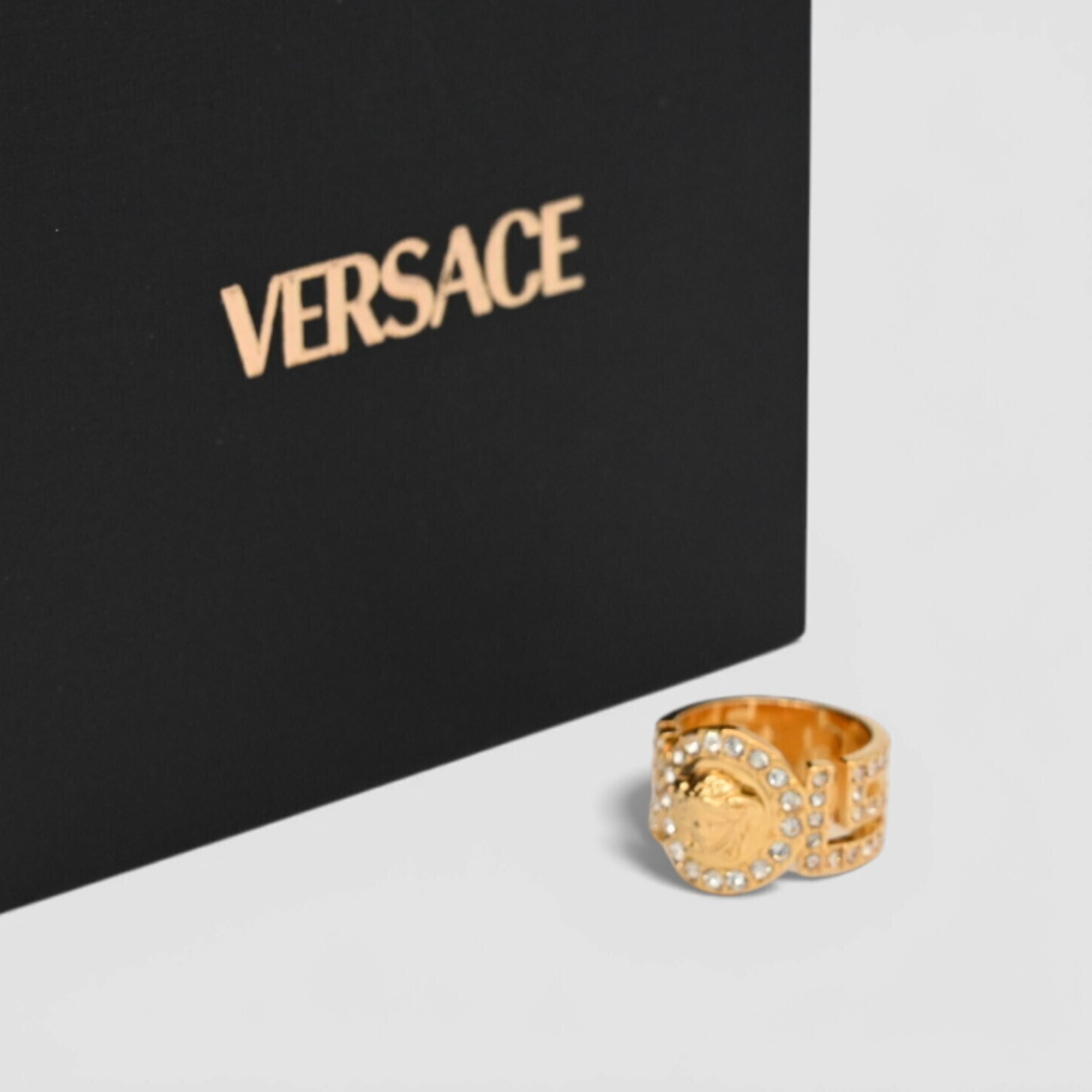 Versace-Medusa-Crystal-Greca-Ring-07