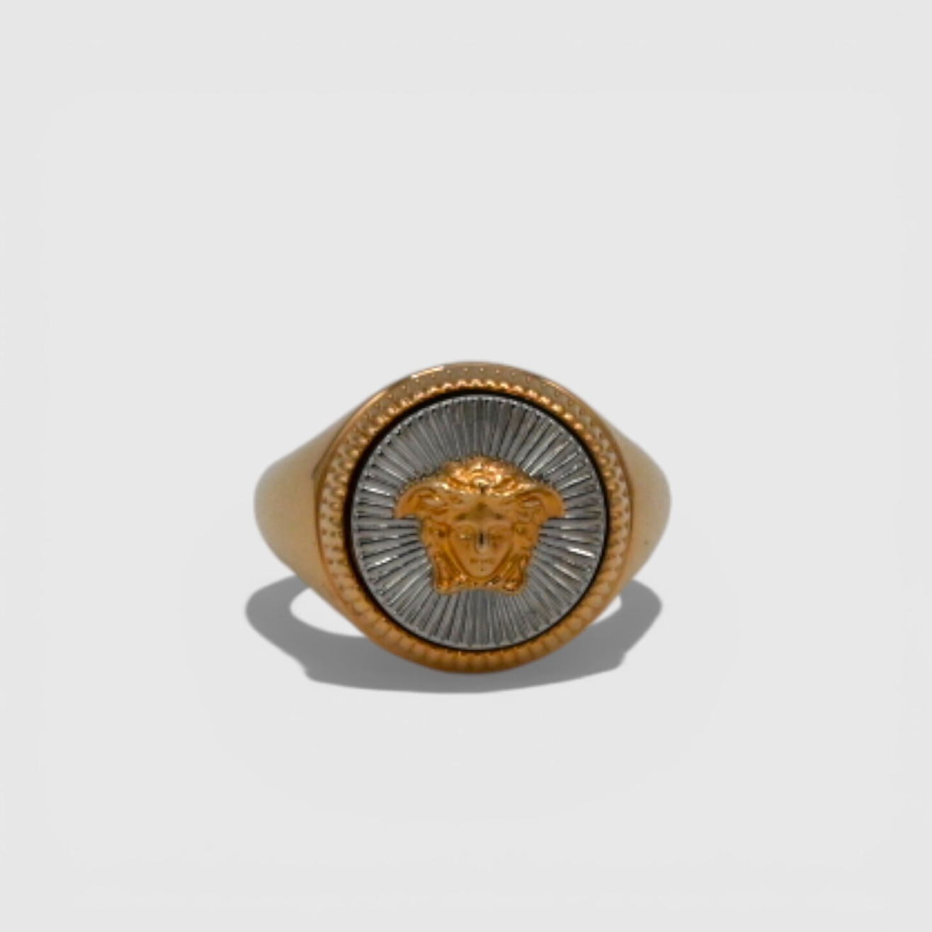 Versace-Medusa-Gold-Ring-02