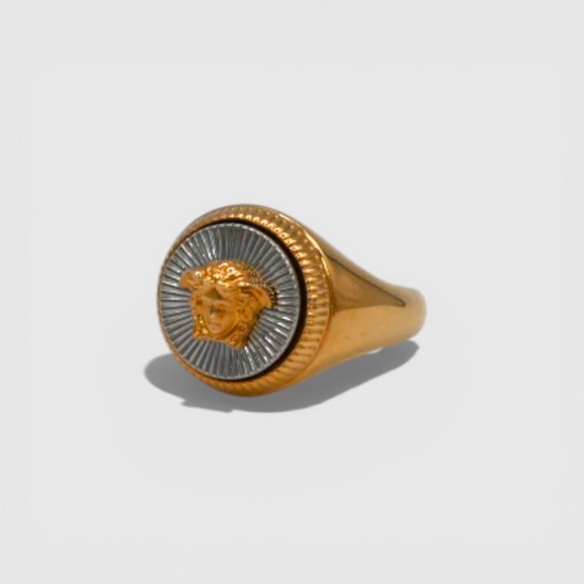 Versace-Medusa-Gold-Ring-03