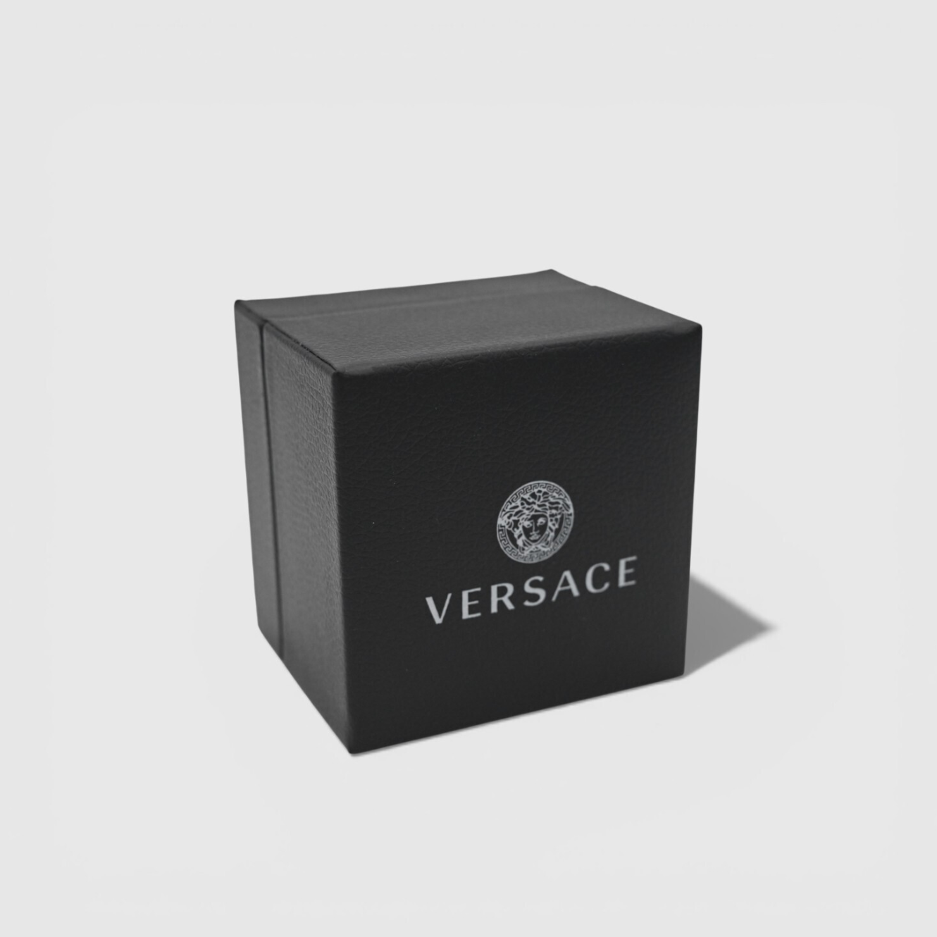 Versace-Medusa-Gold-Ring-07