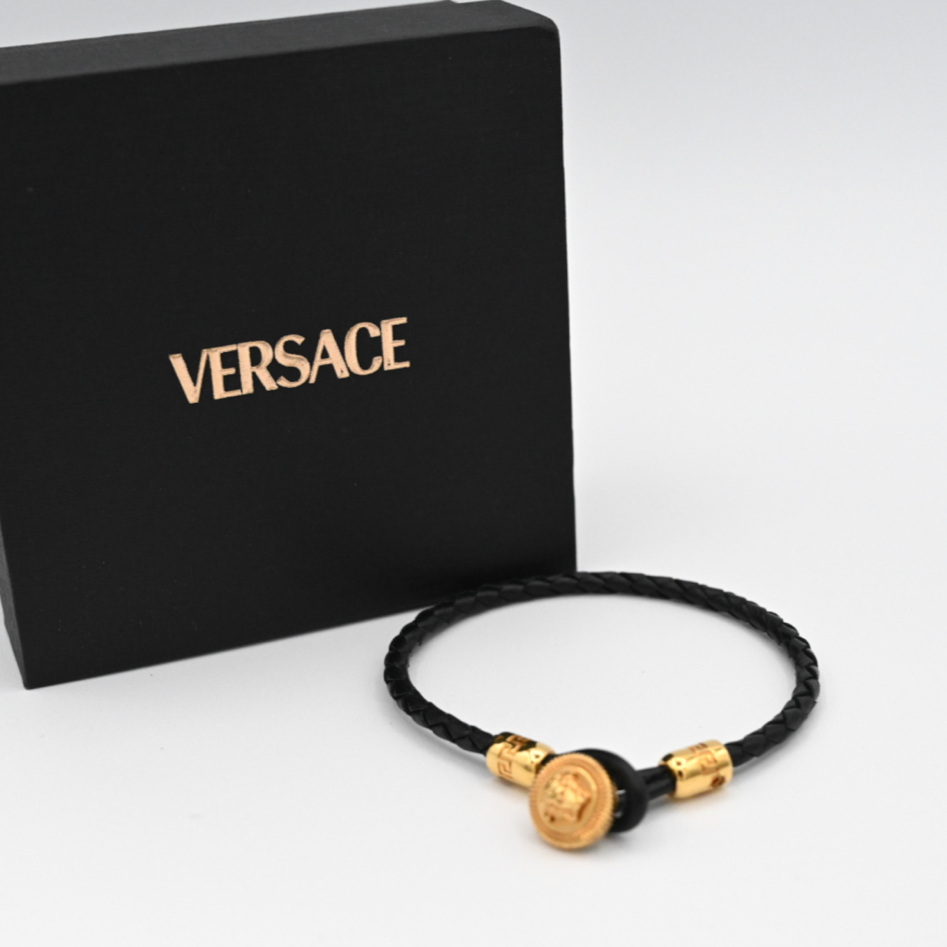 Versace-Medusa-Leather-Bracelet-05