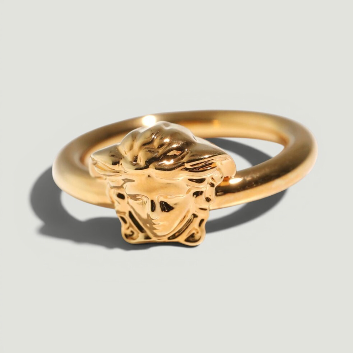 Versace-Medusa-Ring-Gold-21