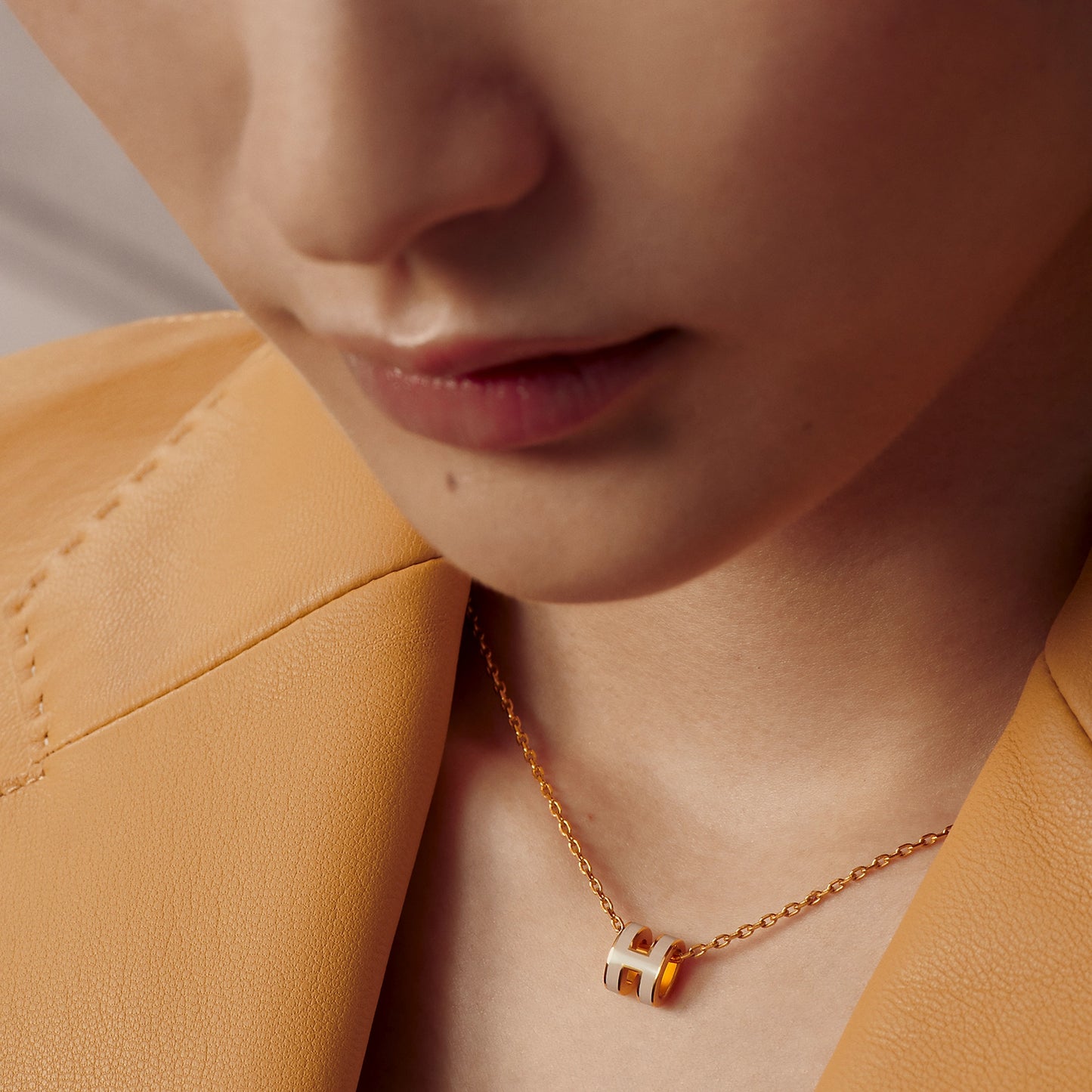 Hermes Mini Pop H pendant Marron Glacé