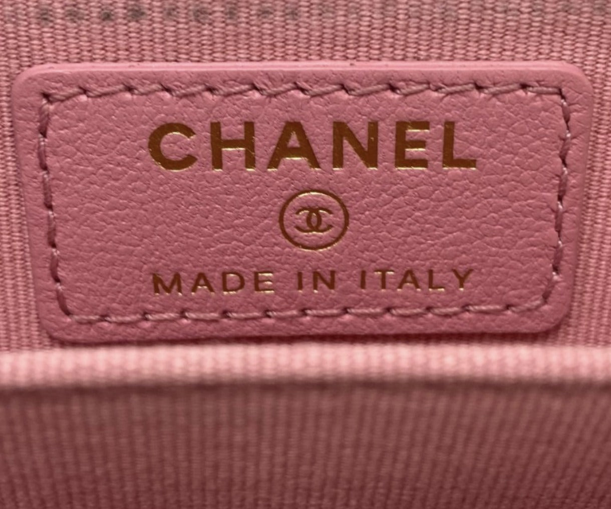 Vintage CHANEL Lambskin Zip Card Case Rank A