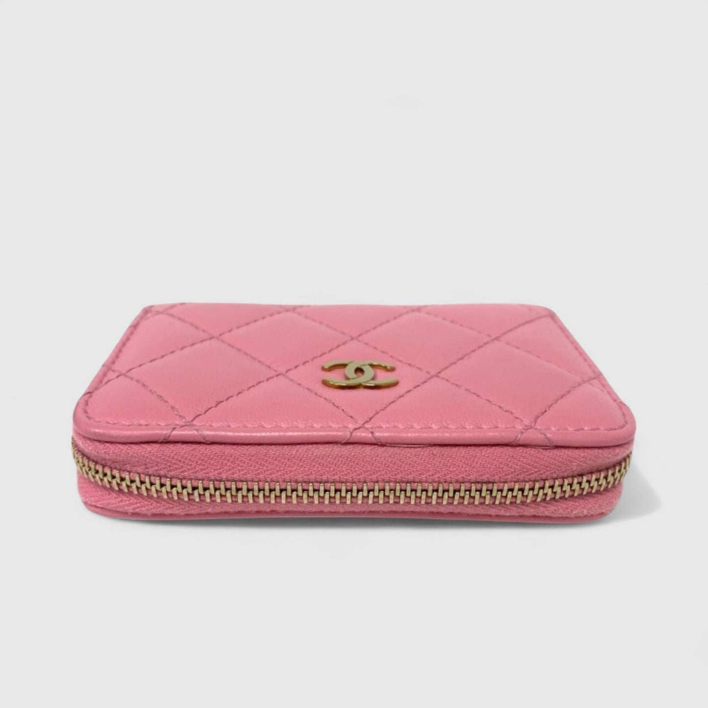 Vintage CHANEL Lambskin Zip Card Case Rank A