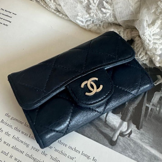 Vintage Rank A CHANEL Navy Lamb Key Holder Phw
