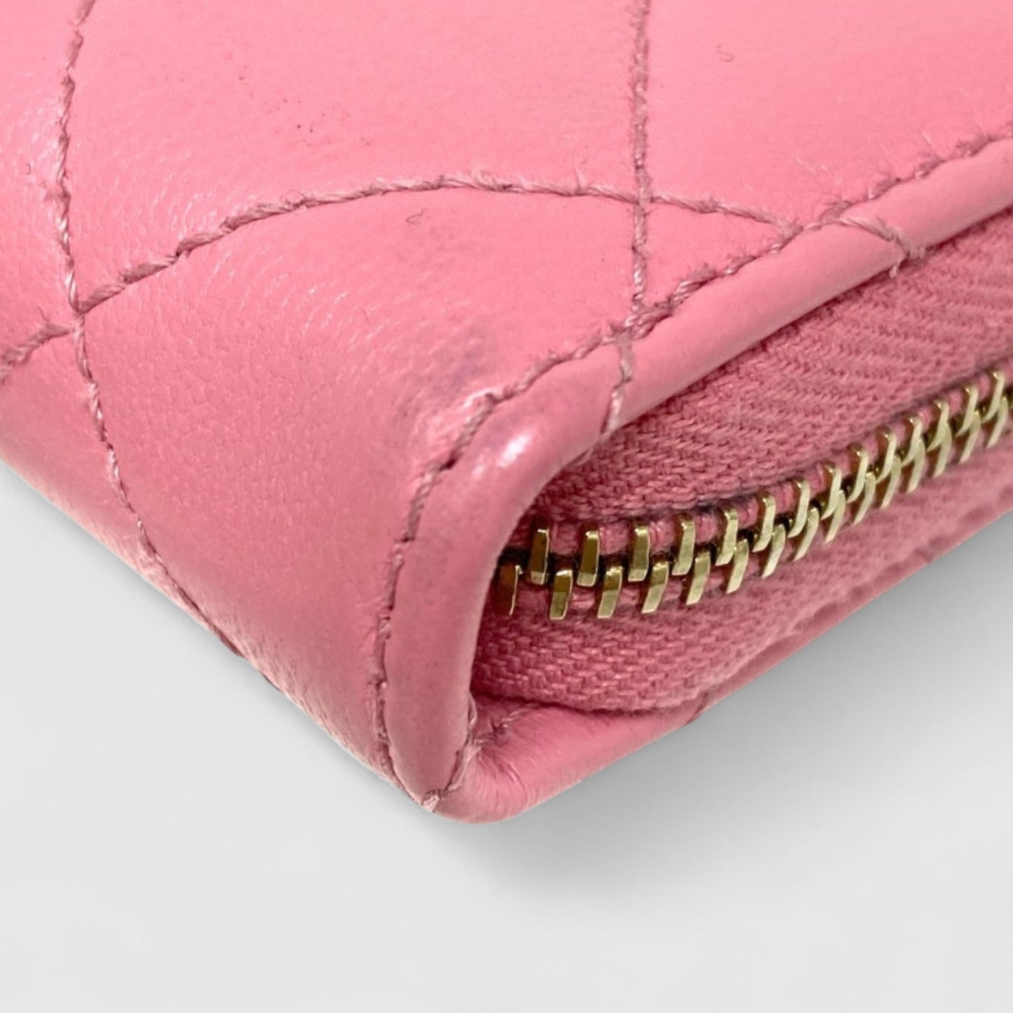 Vintage CHANEL Lambskin Zip Card Case Rank A
