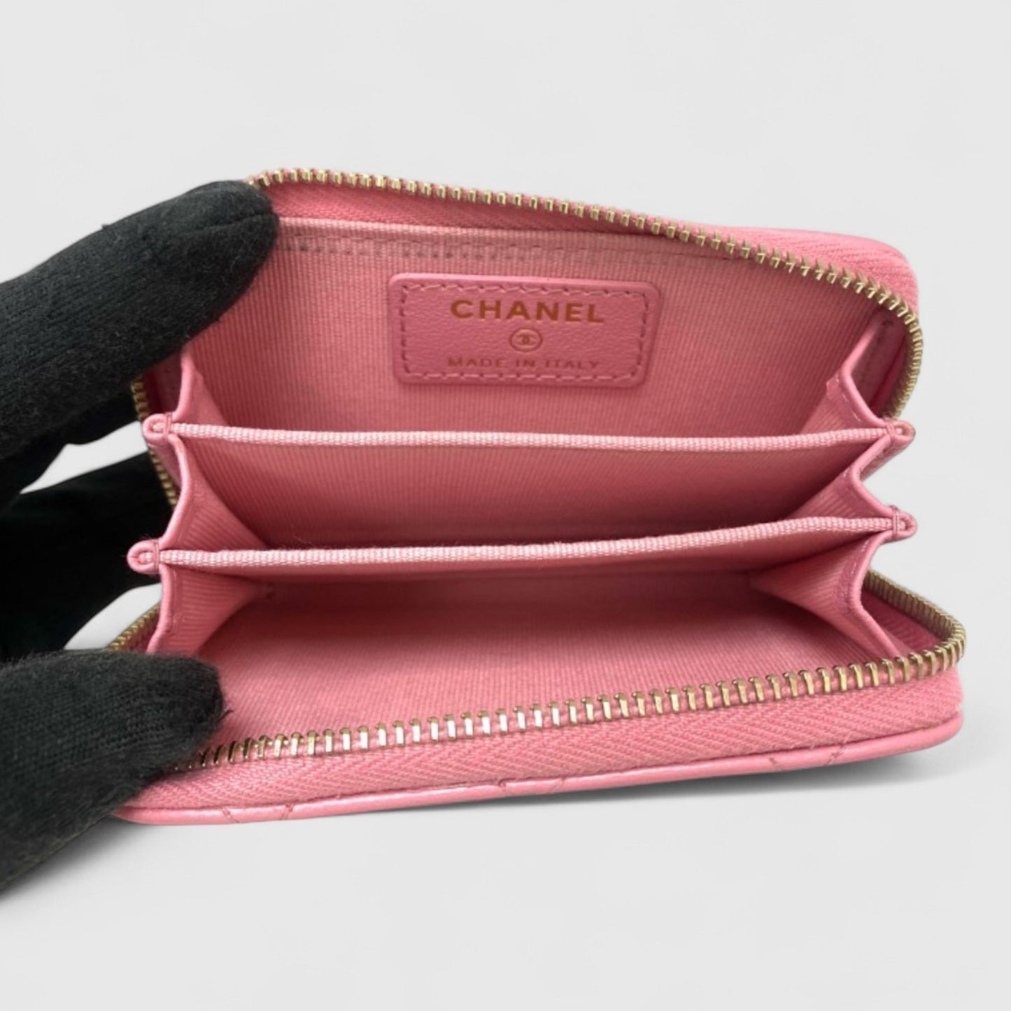 Vintage CHANEL Lambskin Zip Card Case Rank A