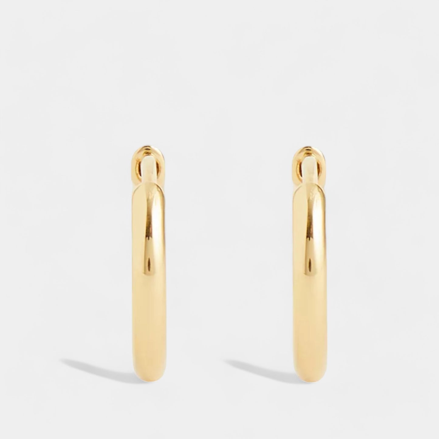 Tom Wood Gold Classic Hoop Small Earrings